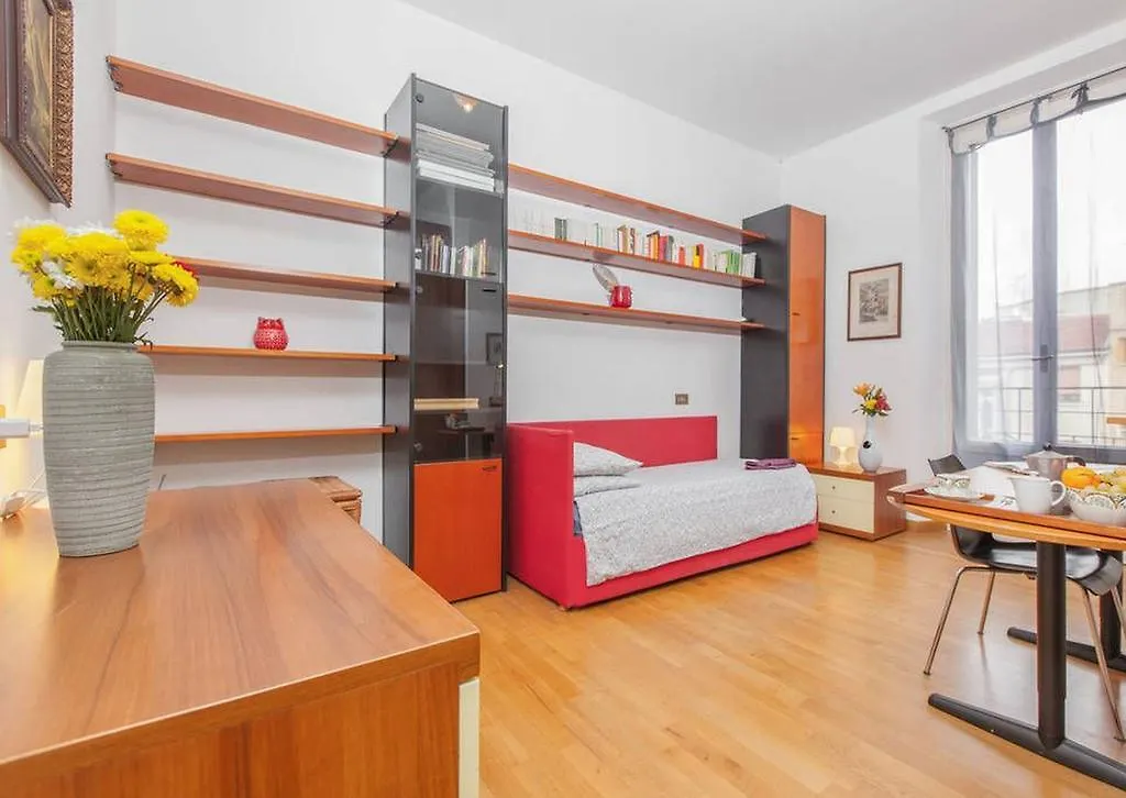 Milano Centrale B&B monolocale-studio 0*,