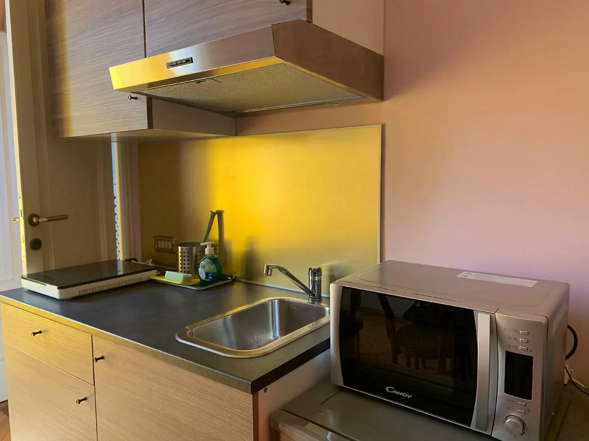 Milano Centrale B&B monolocale-studio Bed & Breakfast